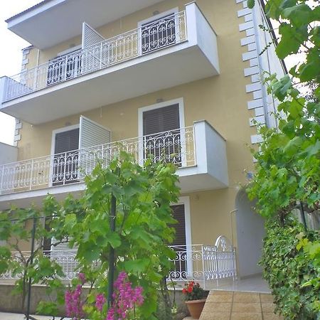 Flora Studios Corfu - Adults Only Benitses  Extérieur photo