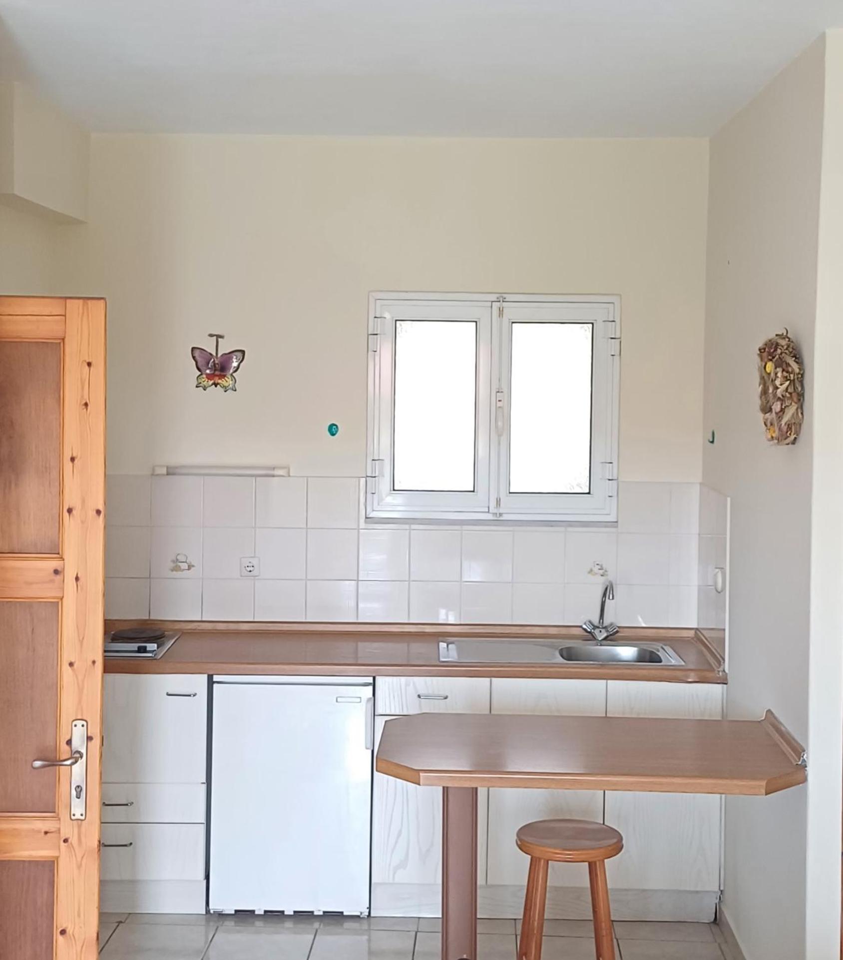 Flora Studios Corfu - Adults Only Benitses  Extérieur photo